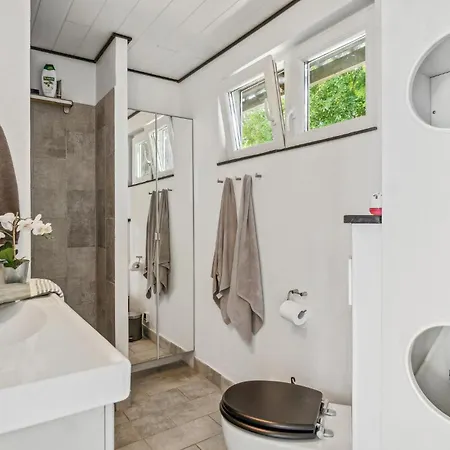 Vakantiehuis Beautiful In With Kitchen