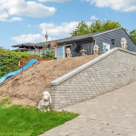 Casa de Férias Beautiful In With Kitchen *